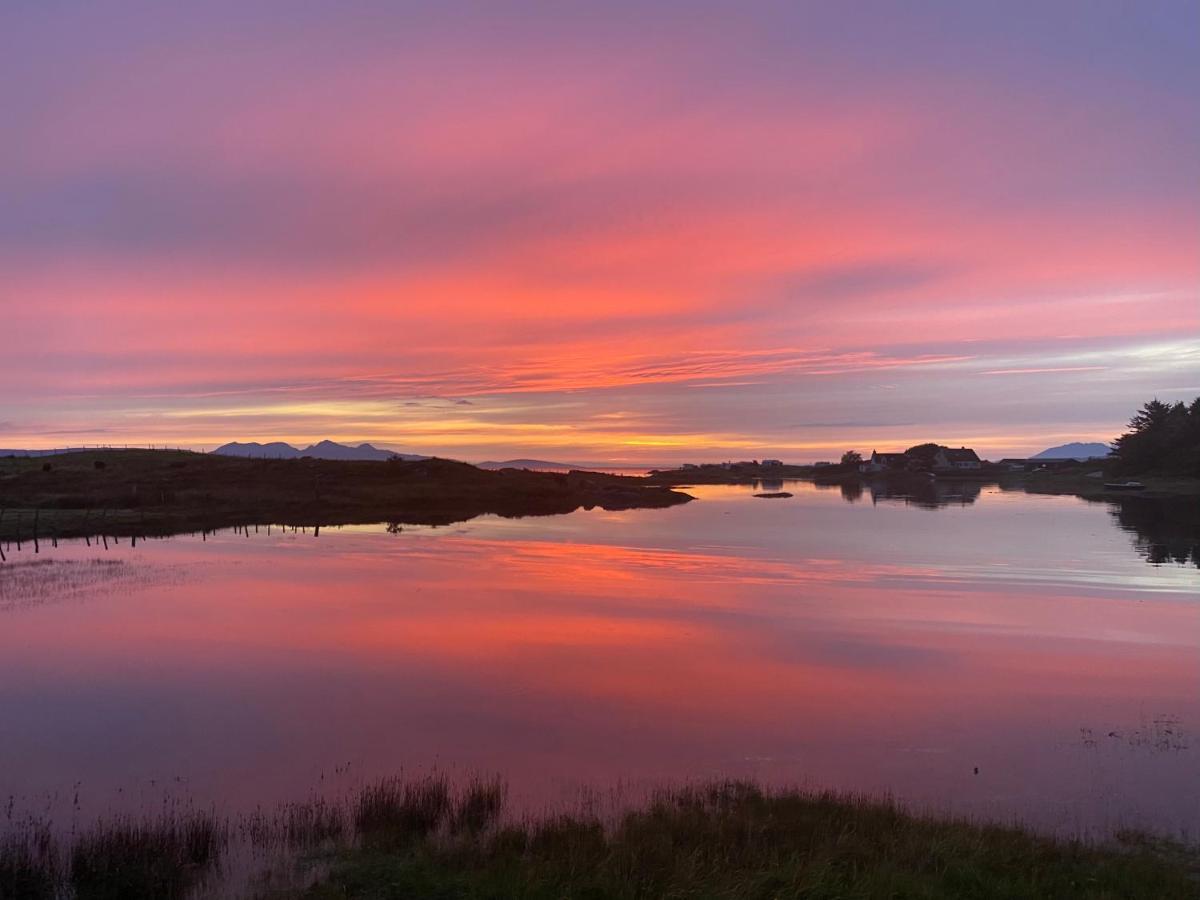 The Sheiling Holiday Home With Gorgeous Views Over The Isles Arisaig Εξωτερικό φωτογραφία